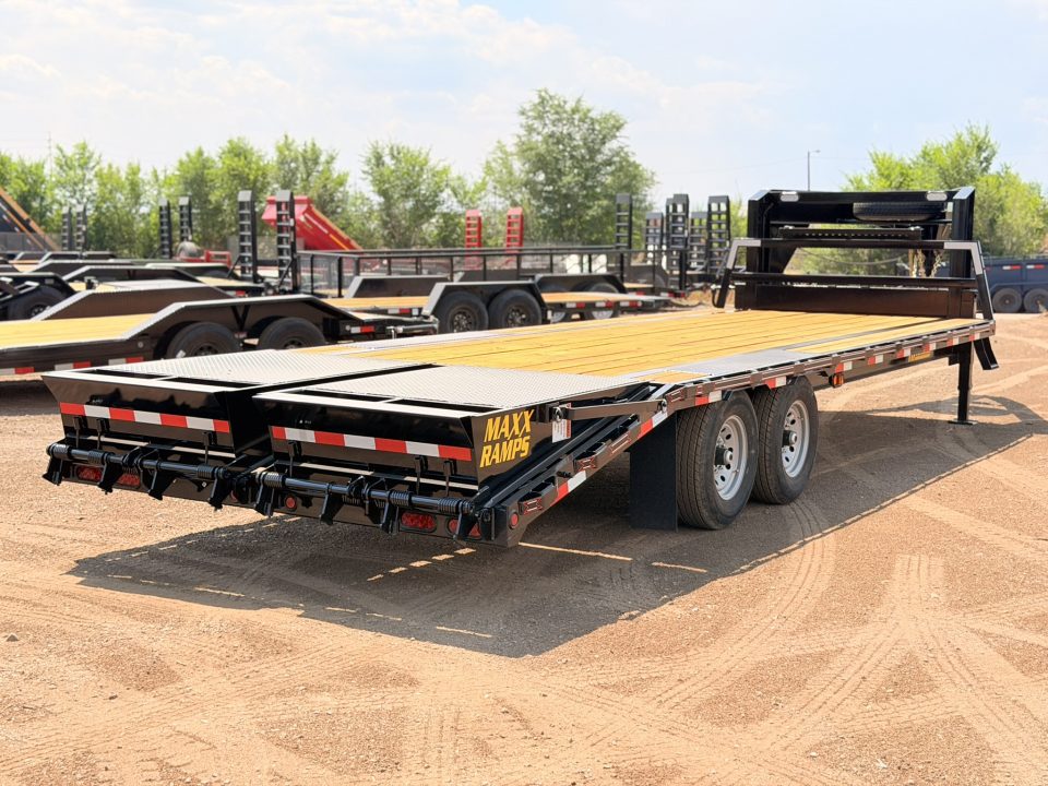 New 2026 Diamond T 8.5-25 Gooseneck Deckover Equipment Hauler (GVWR?)