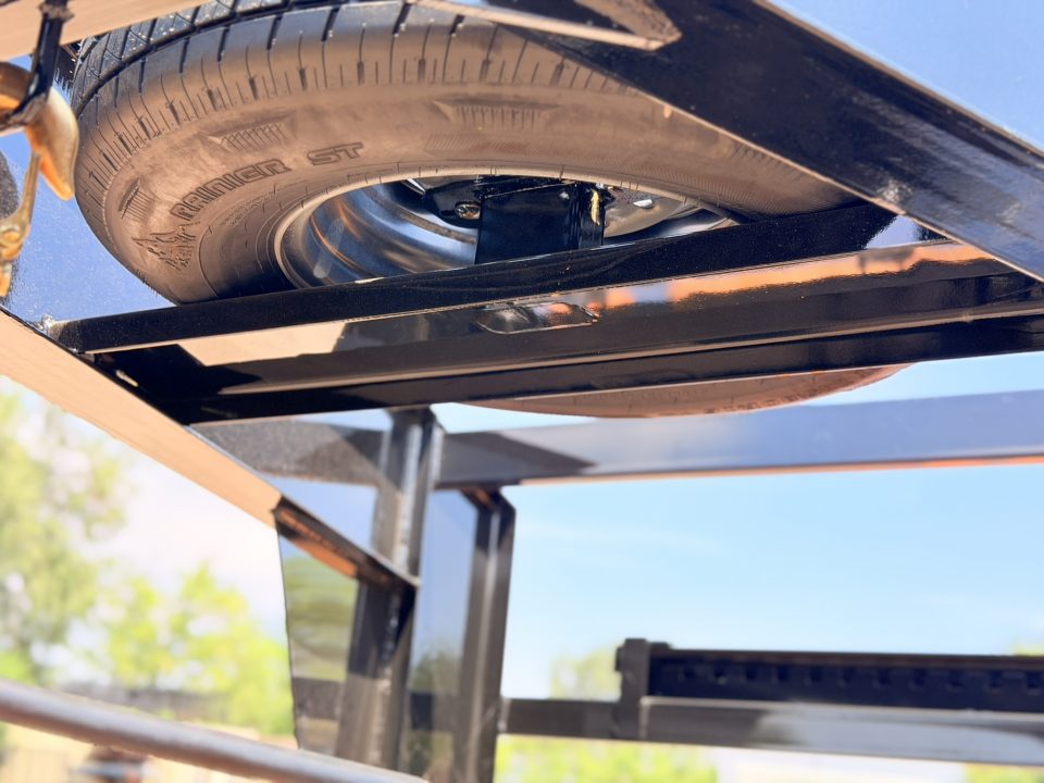 New 2026 Diamond T 8.5-25 Gooseneck Deckover Equipment Hauler (GVWR?)