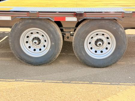 New 2026 Diamond T 8.5-25 Gooseneck Deckover Equipment Hauler (GVWR?)