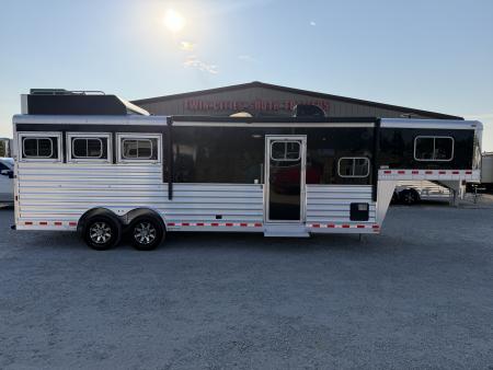 Used 2018 Elite 3 Horse Gooseneck 11' Living Quarters Horse Trailer