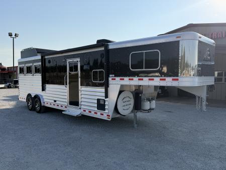 Used 2018 Elite 3 Horse Gooseneck 11' Living Quarters Horse Trailer