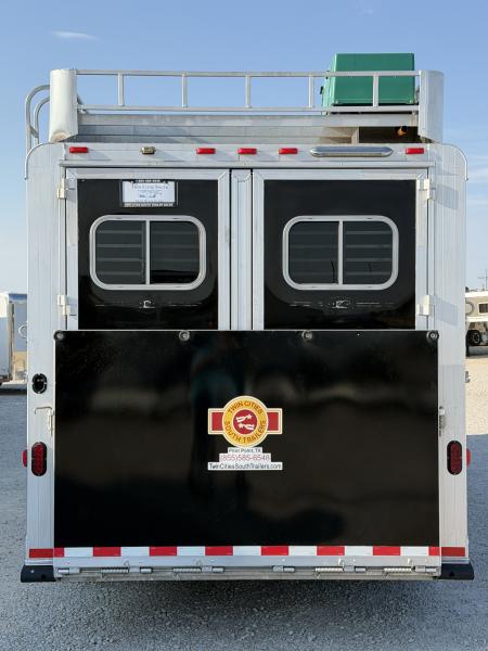 Used 2018 Elite 3 Horse Gooseneck 11' Living Quarters Horse Trailer