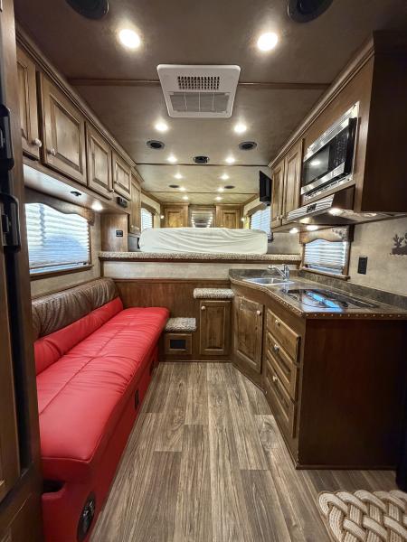Used 2018 Elite 3 Horse Gooseneck 11' Living Quarters Horse Trailer