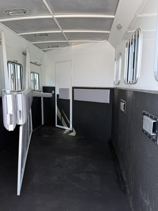 Used 2012 Bison 3 Horse Gooseneck 9' Living Quarters Horse Trailer