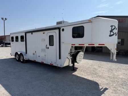 Used 2012 Bison 3 Horse Gooseneck 9' Living Quarters Horse Trailer