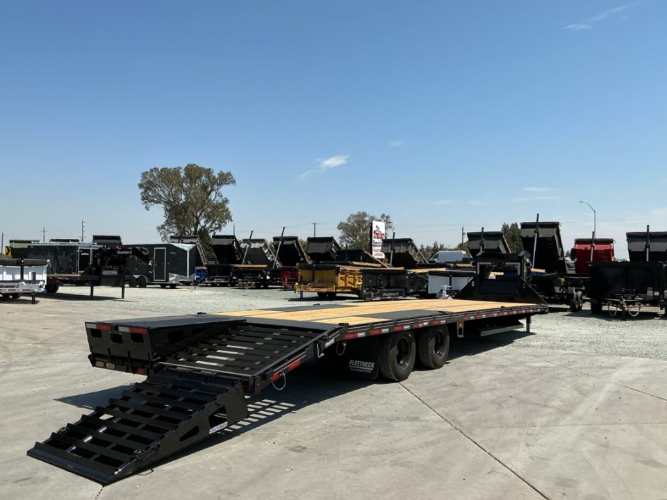 New 2026 Diamond C Trailers FMAX212L35X102 MR 8.5FT X 35FT 25.9K GVW Gooseneck Equipment Trailer