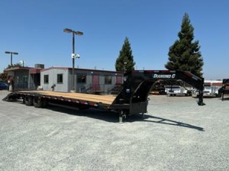 New 2026 Diamond C Trailers FMAX212L35X102 MR 8.5FT X 35FT 25.9K GVW Gooseneck Equipment Trailer