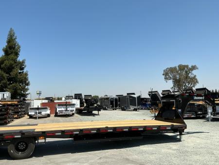 New 2026 Diamond C Trailers FMAX212L35X102 MR 8.5FT X 35FT 25.9K GVW Gooseneck Equipment Trailer