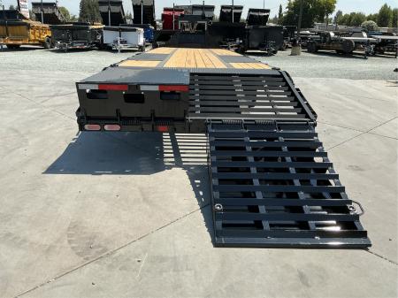 New 2026 Diamond C Trailers FMAX212L35X102 MR 8.5FT X 35FT 25.9K GVW Gooseneck Equipment Trailer