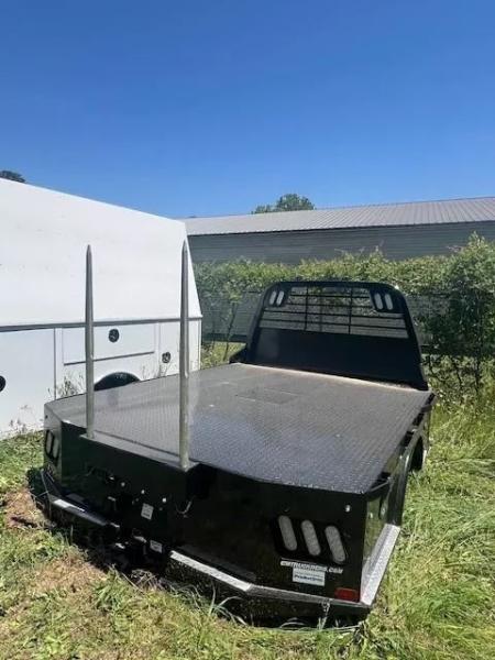 New 2022 CM Truck Beds BLSK 9'4x94x60 Bale Spike