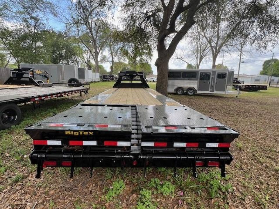 New 2025 Big Tex Trailers 14GN-20+5MR Flatbed Trailer