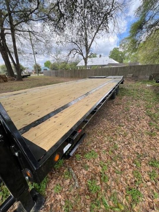 New 2025 Big Tex Trailers 14GN-20+5MR Flatbed Trailer
