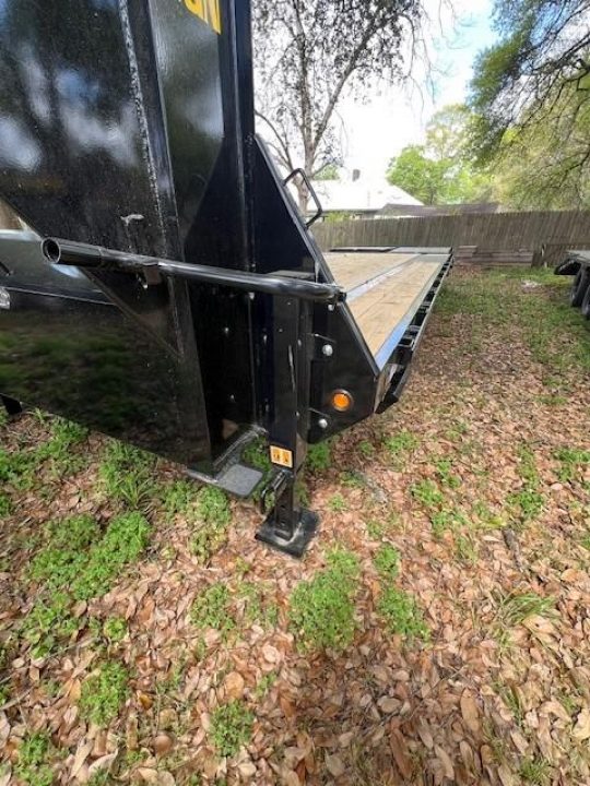 New 2025 Big Tex Trailers 14GN-20+5MR Flatbed Trailer