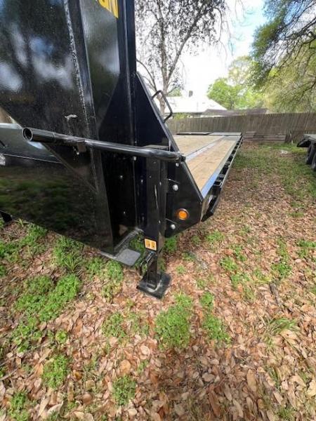 New 2025 Big Tex Trailers 14GN-20+5MR Flatbed Trailer
