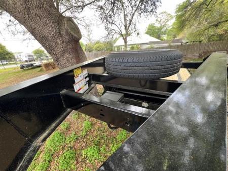New 2025 Big Tex Trailers 14GN-20+5MR Flatbed Trailer