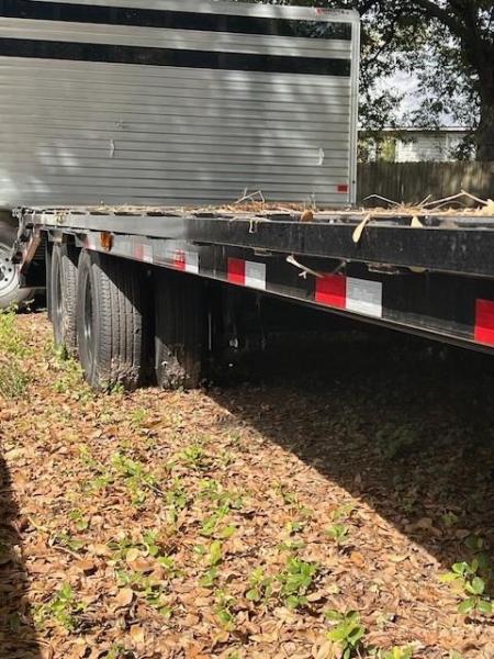 New 2025 Big Tex Trailers 22GN-25D5A Deckover Trailer