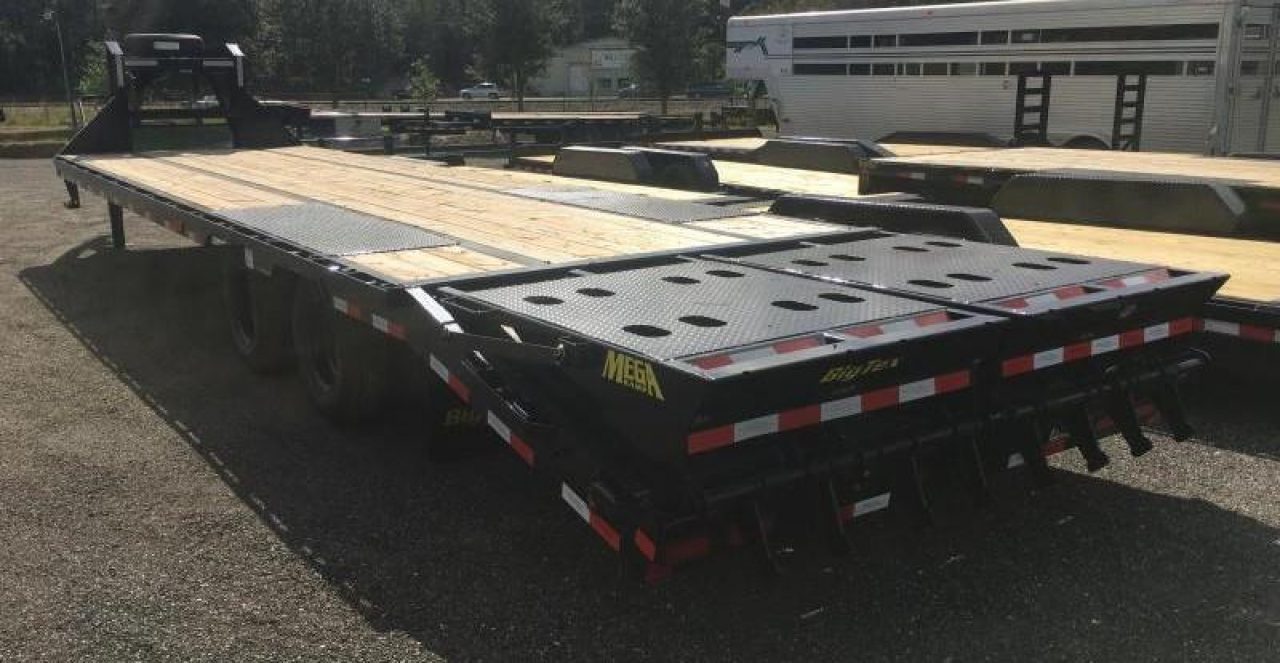 New 2026 Big Tex Trailers 25GN-20+5MR Gooseneck