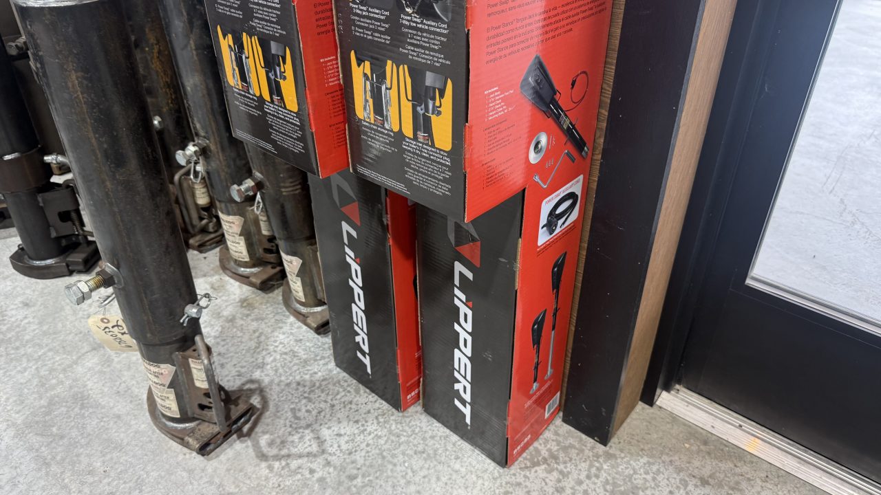 New Trailer Jacks 3,000-12,000lb