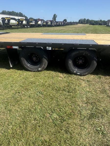 New 2027 Big Tex Trailers 102x40 Tandem 25.9K GN Flatbed w/ Mega Ramps, Load Lights, & 2-Speed Jacks Flatbed Trailer
