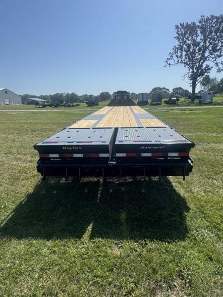 New 2027 Big Tex Trailers 102x40 Tandem 25.9K GN Flatbed w/ Mega Ramps, Load Lights, & 2-Speed Jacks Flatbed Trailer