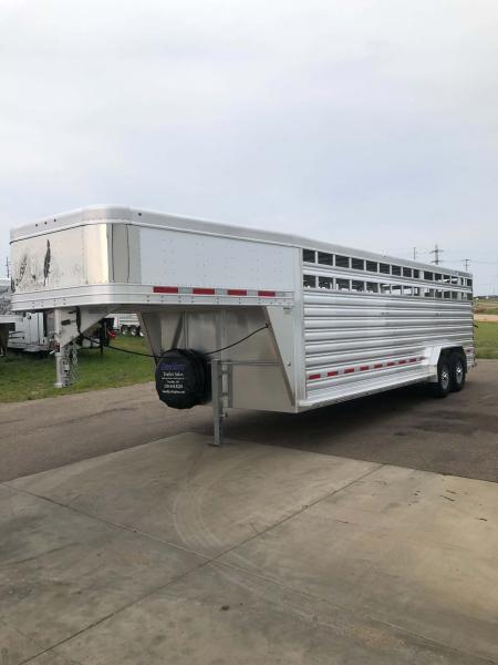 New 2027 Featherlite Trailer