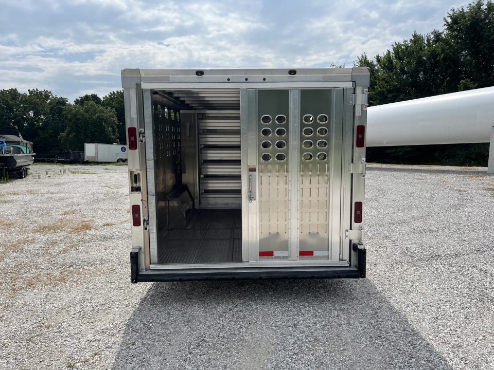 New 2027 EBY Trailers TANDEM GN RUFF NECK LIVESTOCK W/ PUNCH SIDES/ ROLLING GATE/ REAR SLIDER/ 8X26