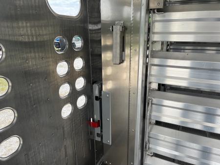 New 2027 EBY Trailers TANDEM GN RUFF NECK LIVESTOCK W/ PUNCH SIDES/ ROLLING GATE/ REAR SLIDER/ 8X26