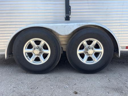Used 2017 Sundowner 3 Horse LQ Trailer