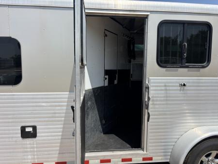 Used 2017 Sundowner 3 Horse LQ Trailer