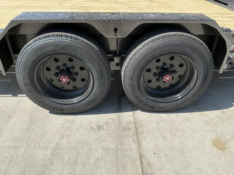 New 2027 MAXX-D 83"x24' 14k I-Beam Equipment Trailer – EHX