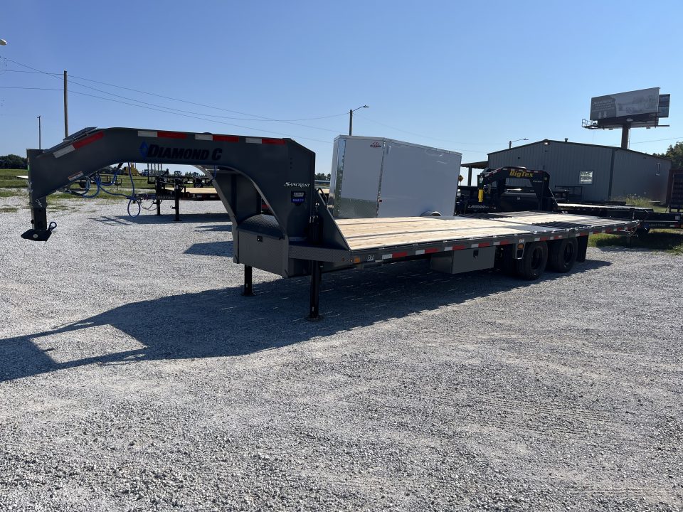 New 2027 Diamond C Trailers FMAX210 25K TANDEM DUAL GN HYDROTAIL W/ BLACKWOOD RUNNERS/ HYDRO JACKS/ 102X30