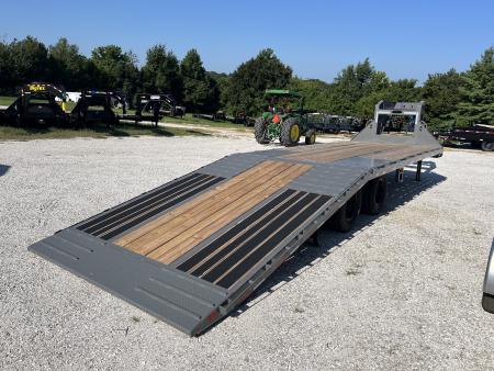 New 2027 Diamond C Trailers FMAX210 25K TANDEM DUAL GN HYDROTAIL W/ BLACKWOOD RUNNERS/ HYDRO JACKS/ 102X30