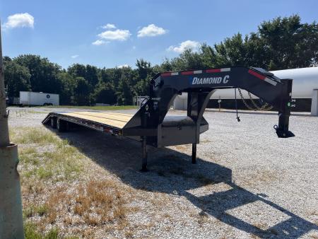 New 2027 Diamond C Trailers FMAX212 25.9K TANDEM DUAL GN PACESETTER HYDROTAIL W/ STEEL RUNNERS/ HYDRO JACKS/ RATCHET RAIL/ ALUM WHEELS/ 102X40