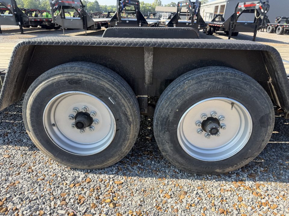 Used 2022 Kaufman 83"X24' 17K GVWR Gooseneck Tilt Trailer