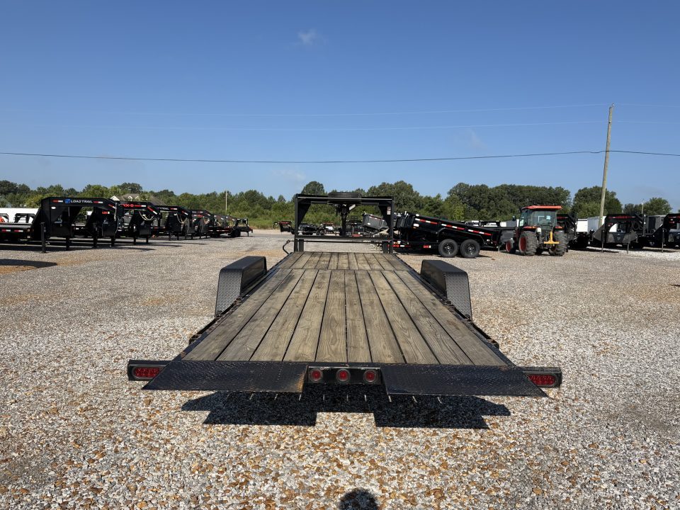 Used 2022 Kaufman 83"X24' 17K GVWR Gooseneck Tilt Trailer