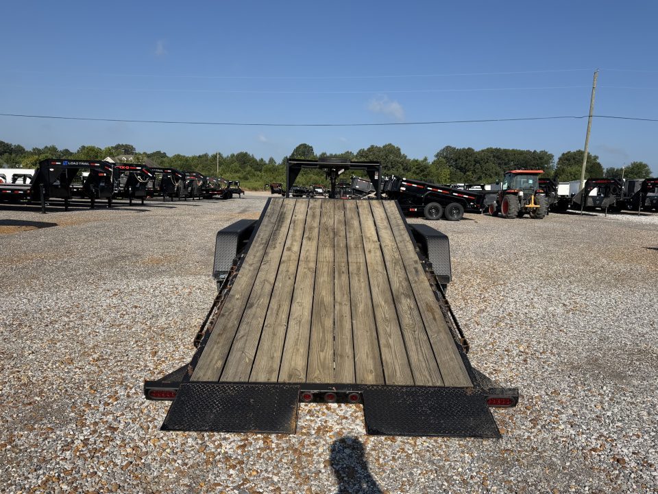 Used 2022 Kaufman 83"X24' 17K GVWR Gooseneck Tilt Trailer