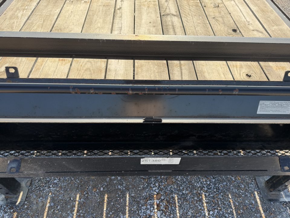 Used 2022 Kaufman 83"X24' 17K GVWR Gooseneck Tilt Trailer