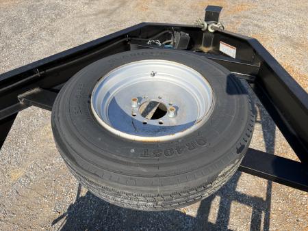 Used 2022 Kaufman 83 X24' 17K GVWR Gooseneck Tilt Trailer