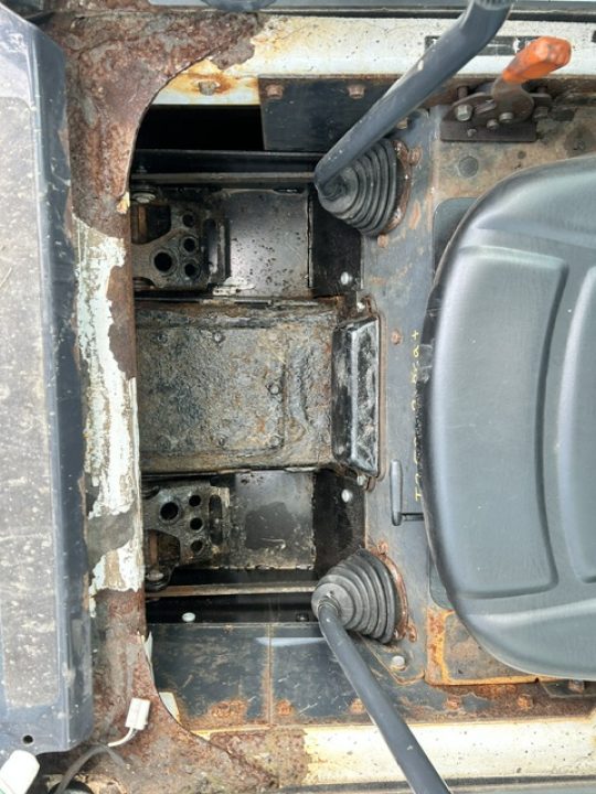 Used 2007 Bobcat S220 Skid Steer / Cab / Heat/ Smooth Bucket Equipment