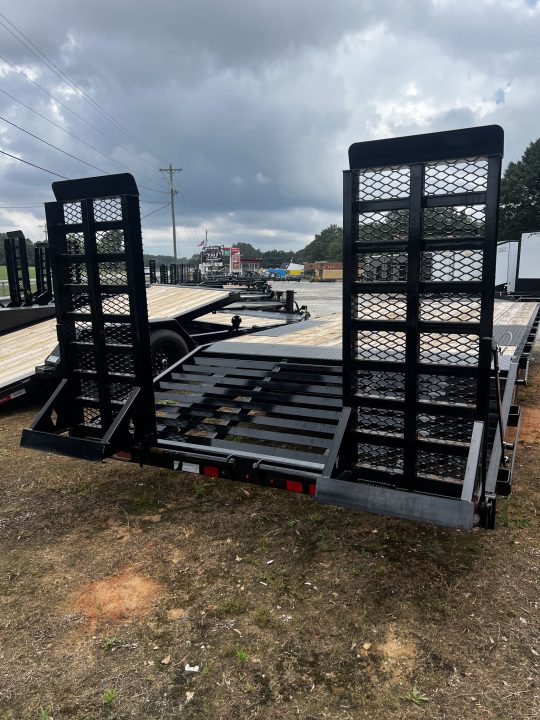 Used 2026 Diamond C Trailers DEC207 Deckover Trailer