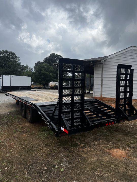 Used 2026 Diamond C Trailers DEC207 Deckover Trailer