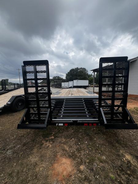 Used 2026 Diamond C Trailers DEC207 Deckover Trailer