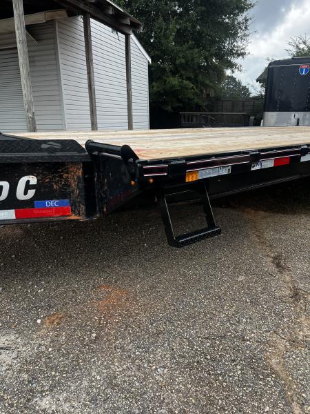 Used 2026 Diamond C Trailers DEC207 Deckover Trailer
