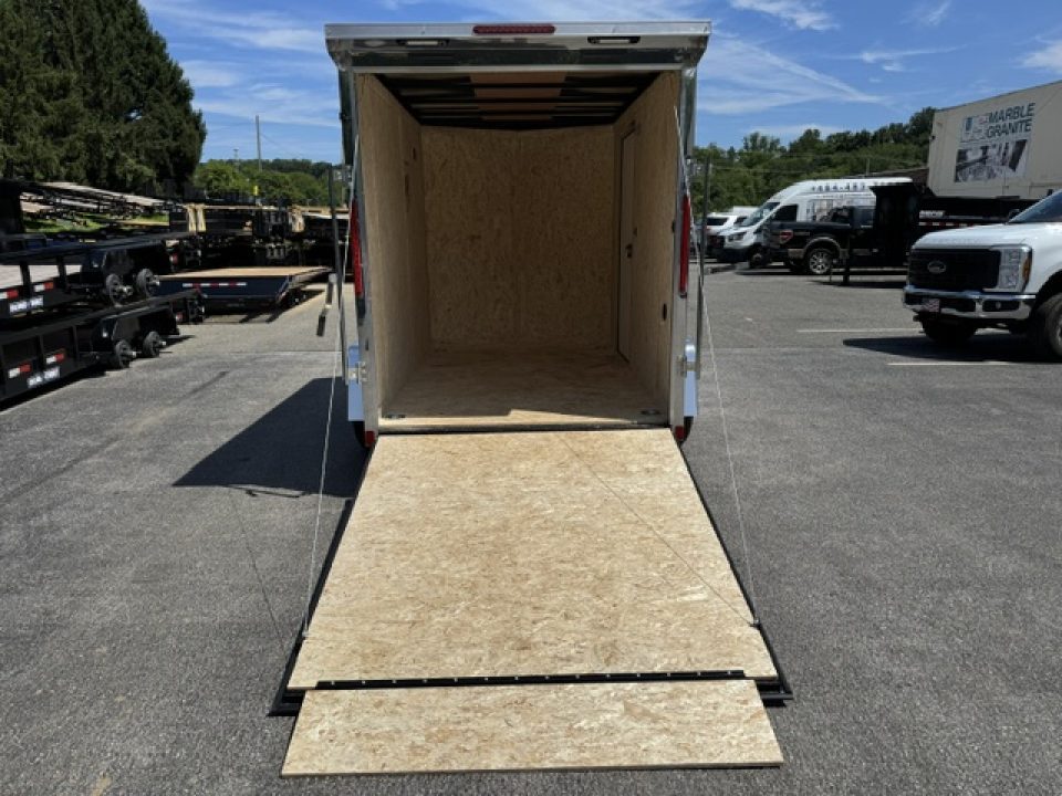 New 6 x 10 Look ST DLX Cargo 3k