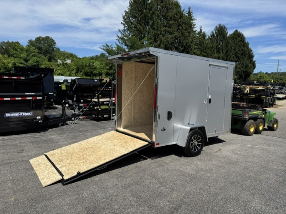 Enclosed Cargo Trailer photo 7