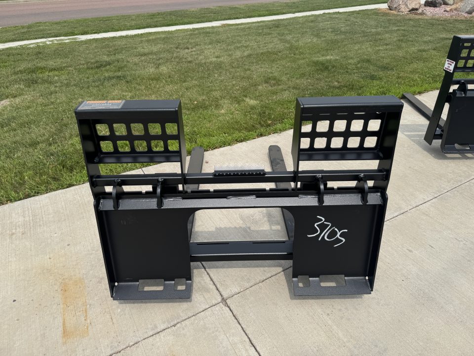 New 2026 Jenkins Iron and Steel Pallet Forks Attachment