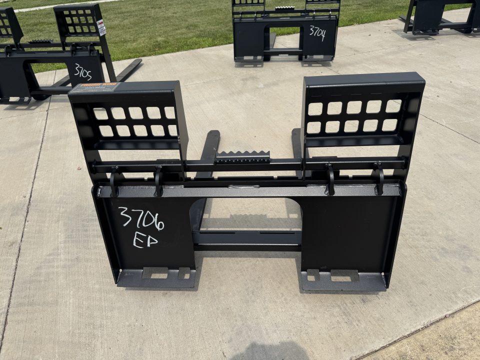 New 2026 Jenkins Iron and Steel Pallet Forks Attachment