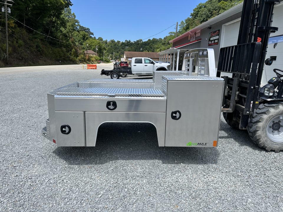 New Martin Truck Bodies Aluminum Gooseneck Service Body DRW 8' Diamond Tread *Clear Lens * Back Window Cut Out Gooseneck Bodies