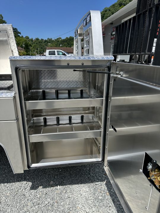 New Martin Truck Bodies Aluminum Gooseneck Service Body DRW 8' Diamond Tread *Clear Lens * Back Window Cut Out Gooseneck Bodies