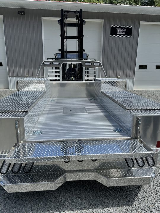 New Martin Truck Bodies Aluminum Gooseneck Service Body DRW 8' Diamond Tread *Clear Lens * Back Window Cut Out Gooseneck Bodies